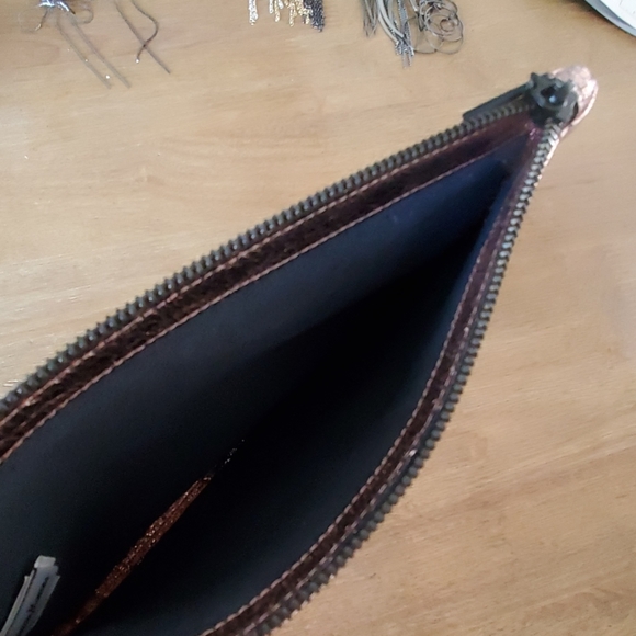 Neiman Marcus for Target zippered clutch - Picture 3 of 4